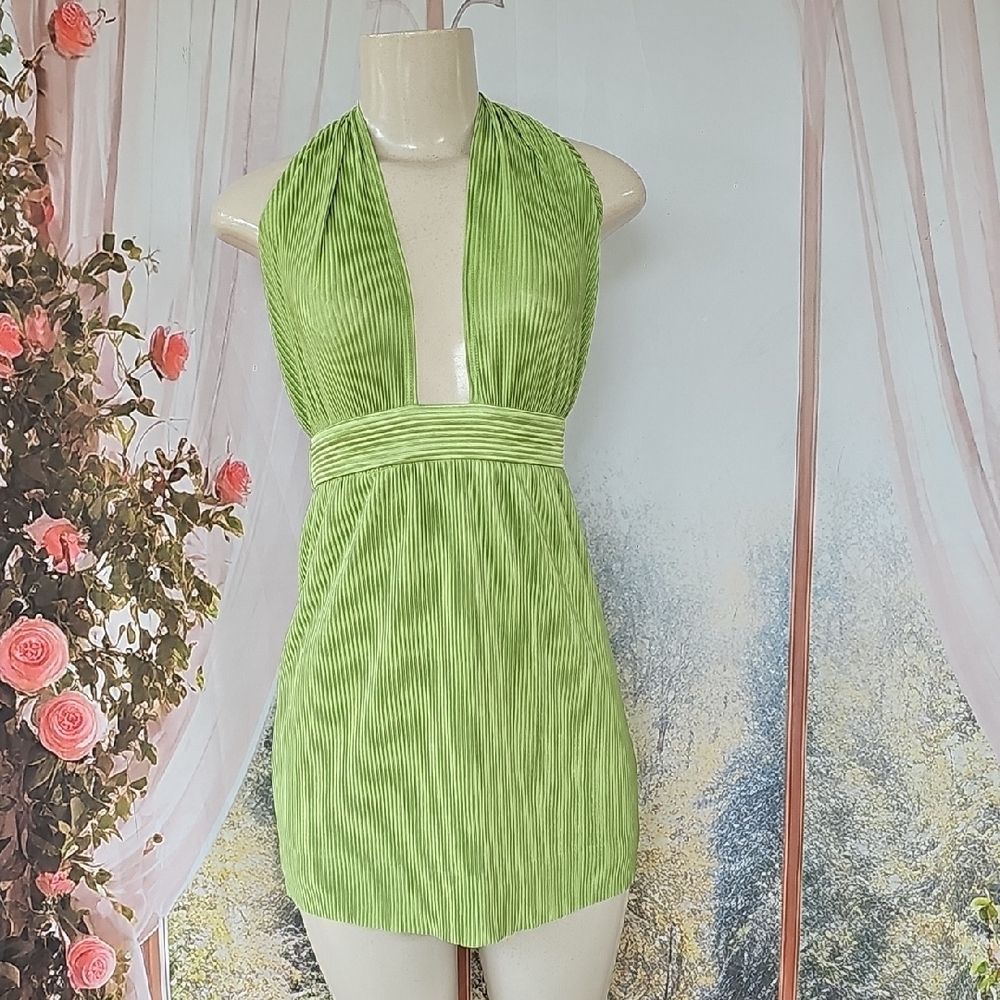 Sincerely Jules. Green Halter Neck Mini Dress. Size Small